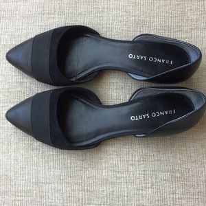 Black shoes, size 8
